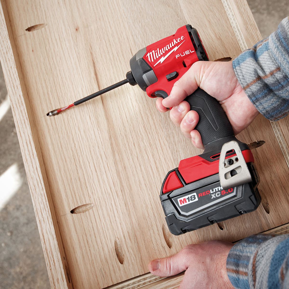 Milwaukee M18FID3-0 18V Fuel Brushless 1/4" Impact Driver with 1 x 2.0Ah Battery & Charger