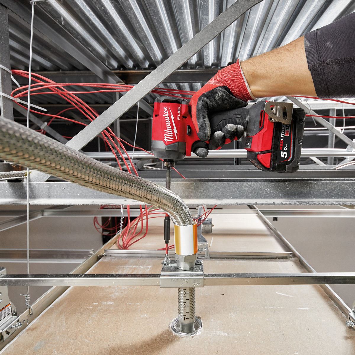 Milwaukee M18FID3-0 18V Fuel Brushless 1/4" Impact Driver with 1 x 3.0Ah Battery Charger & Bag